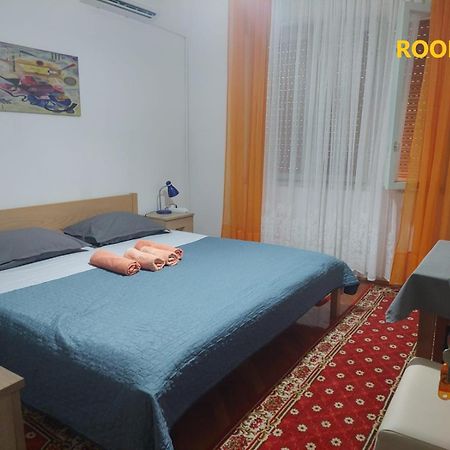 Guest House Lovric Porec Esterno foto