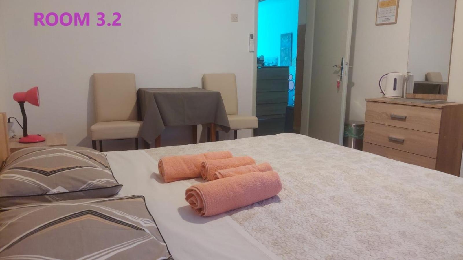 Guest House Lovric Porec Esterno foto