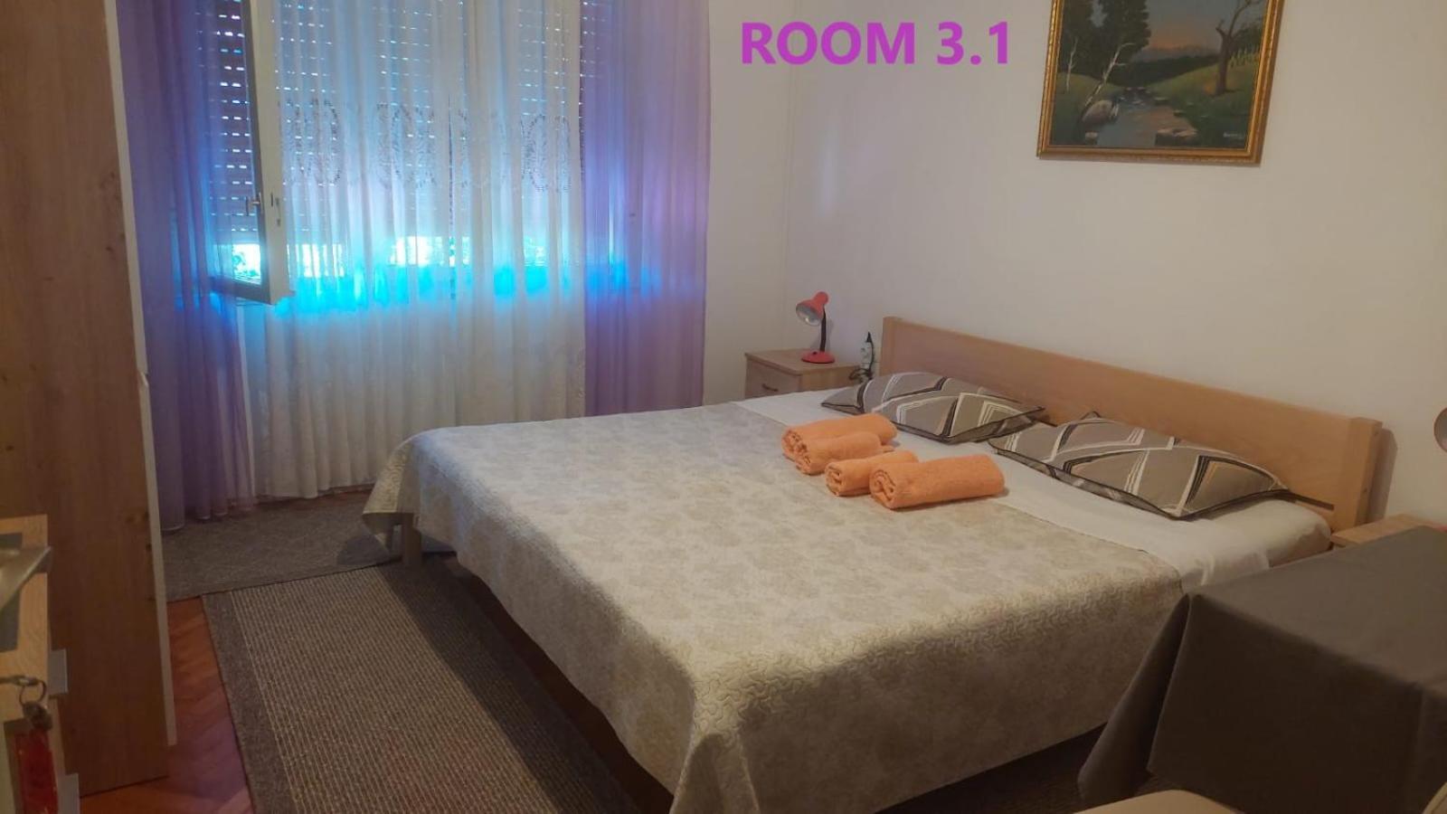Guest House Lovric Porec Esterno foto