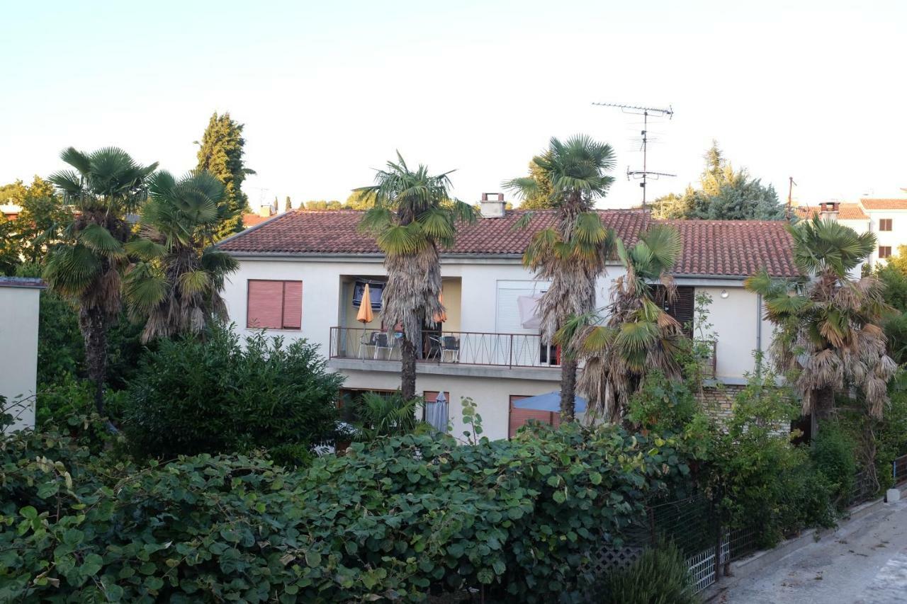 Guest House Lovric Porec Esterno foto